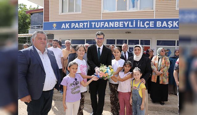 AK Parti Adana’da Saha Seferberliği! Özkan İlçeleri Tek Tek Dolaştı