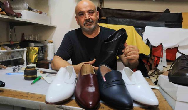 Adana’da Zamana Direnen Ayakkabı!