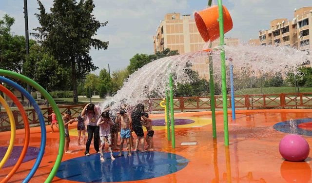 Adana'da Tehlikeli Serinliğe Alternatif! Çocuklar Sulama Kanalı Yerine Buraya Akın Ediyor