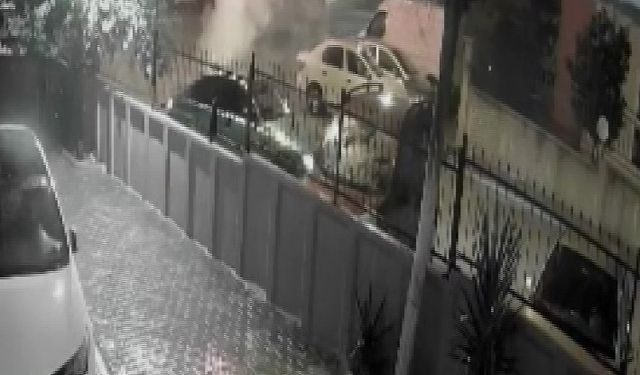 İki Araçla Geldiler, Havai Fişekleri Ateşleyip Kaçtılar!