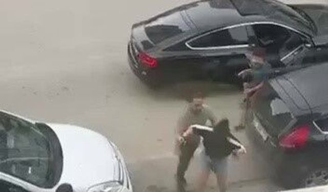 Adana’da Sokak Ortasında Kadına Şiddet!