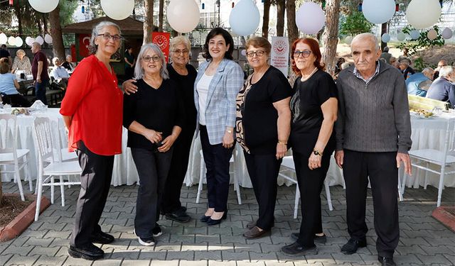 Süreyya Yavuz’dan Anlamlı Mesaj: “Kıymetli Büyüklerimizin Her Zaman Yanında Olmaya Devam Edeceğiz”