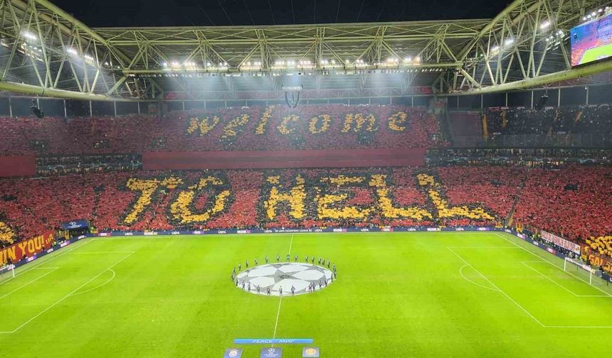 Galatasaray Taraftarından ’Welcome To Hell’ Koreografisi