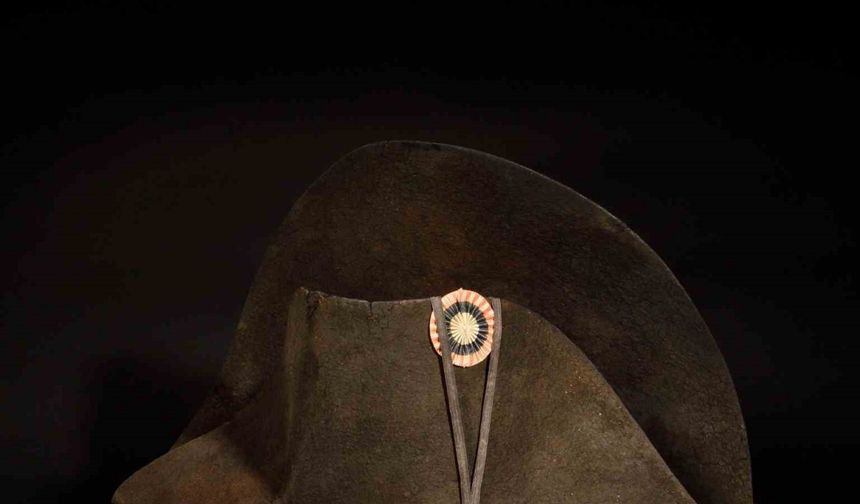Napolyon’un Şapkası 1,9 Milyon Euroya Satıldı!