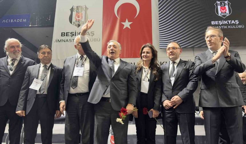 Ahmet Nur Çebi, kongre üyeleriyle vedalaştı