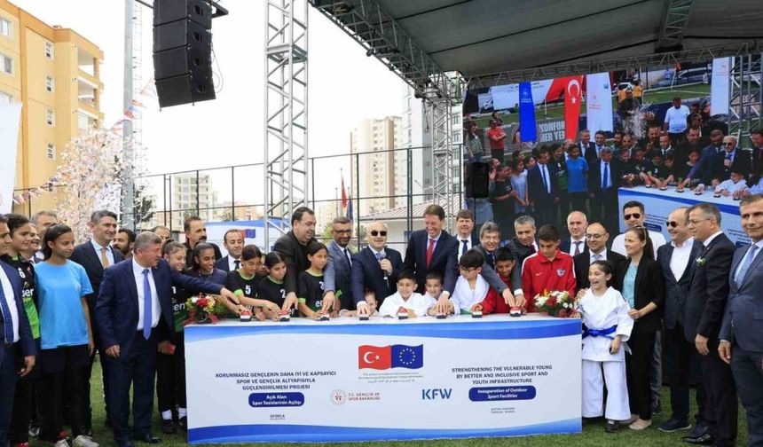 Adana’da Açık Saha Tesislerinin Toplu Açılışı Yapıldı
