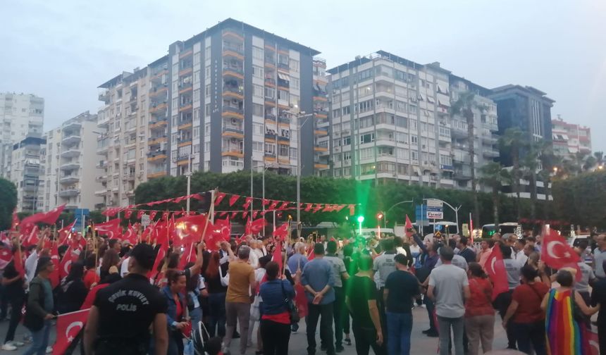 Adana’da 19 Mayıs Yürüyüşü