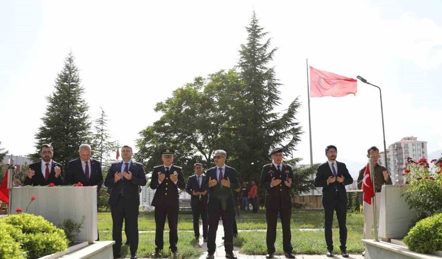 Niğde’de Protokol Üyeleri Bayramlaştı