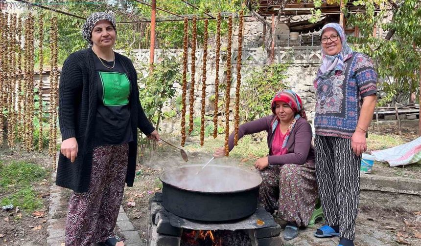 Cevizli Sucuk Mesaisi Başladı