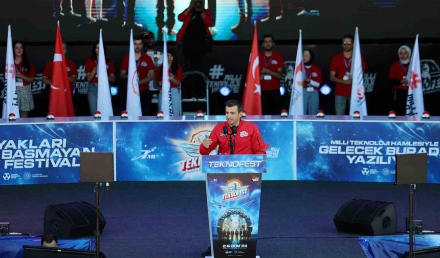 Selçuk Bayraktar: "Eski Dünya Ölüyor"