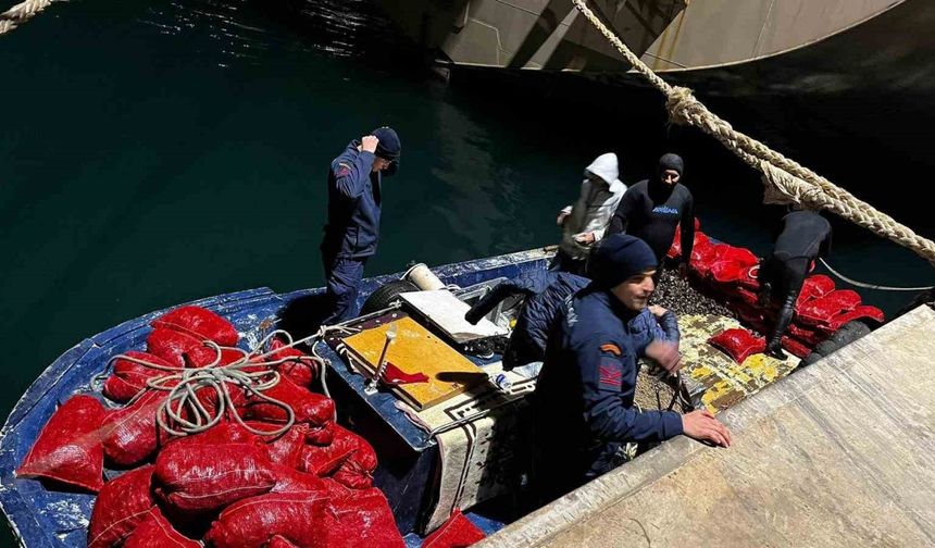 20 Ton Kaçak Midye Ele Geçirildi