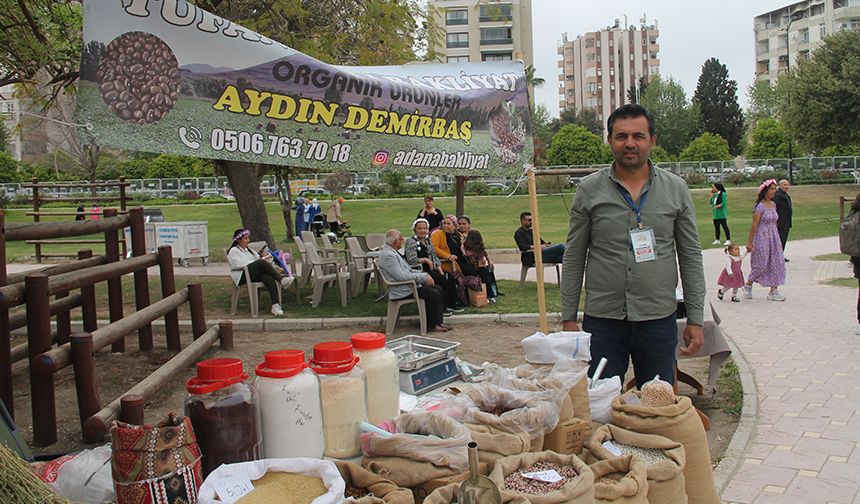 Tufanbeyli Fasulyesi Karnaval Alanında Satışta