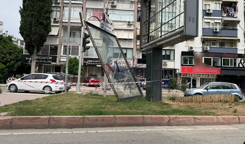 Adana’da Billboard Tehlikesi