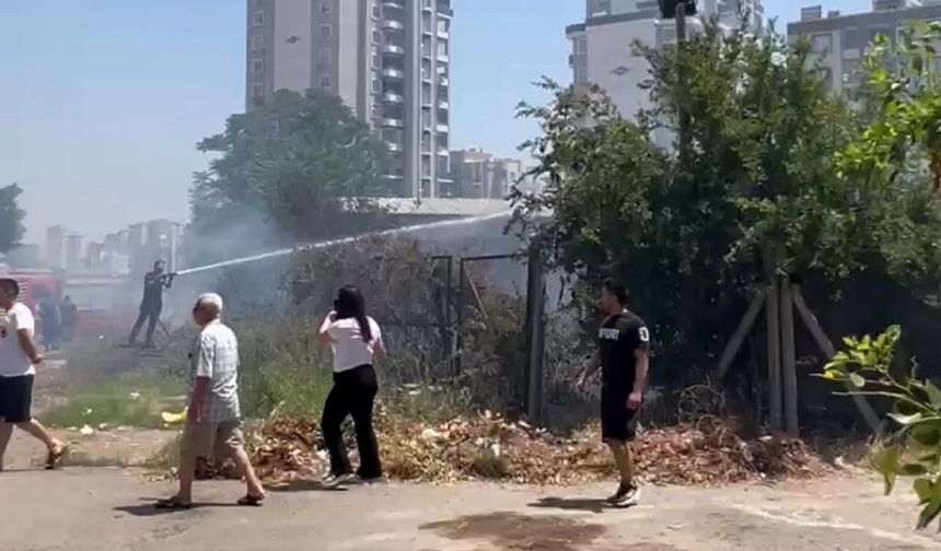 Çukurova’da Otluk Alanda Çıkan Yangın Söndürüldü