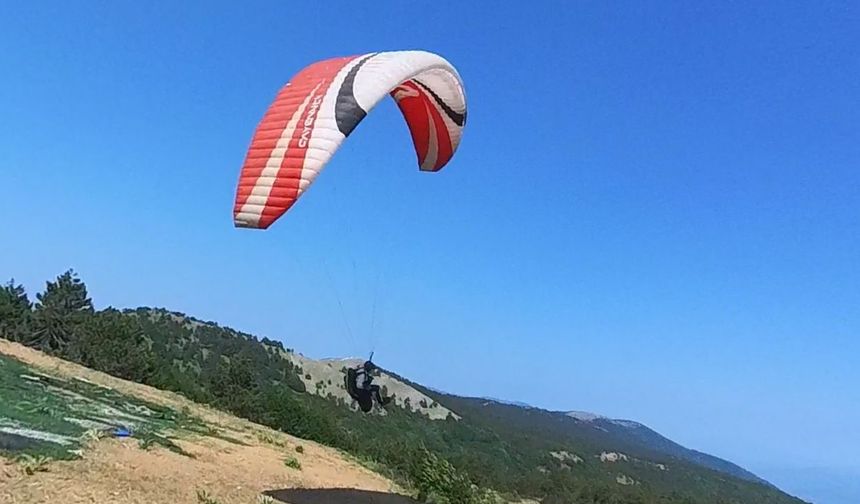 Simav-Eynal Havacılık Festivali Renkli Görüntülerle Devam Ediyor