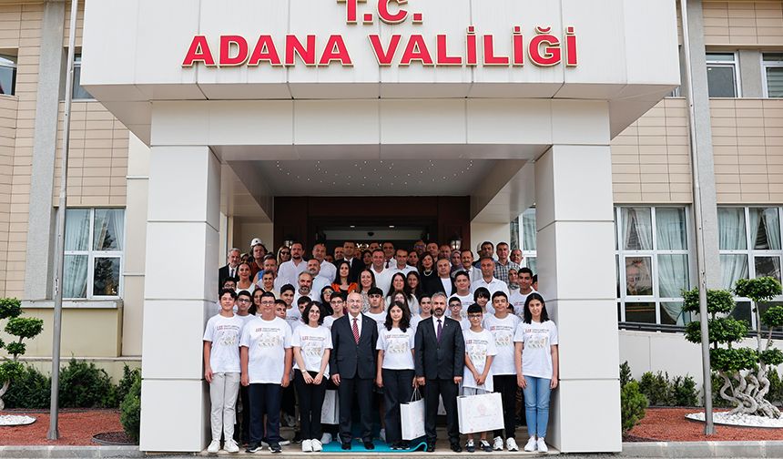 Adana’da Gurur Anı: Vali Köşger Başarılı Öğrencilerle Bizzat Buluştu