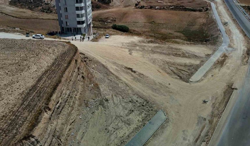 Adana’nın Yeni Gözdesinde Yol Yokken Şehirleşmeden Nasıl Bahsedilir?
