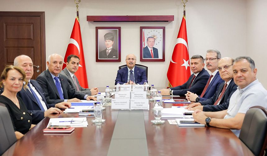 Tavuklara Şebeke Suyu, Vatandaşa Kuraklık! Karaisalı’da Tepki Çeken Gerçek Ortaya Çıktı