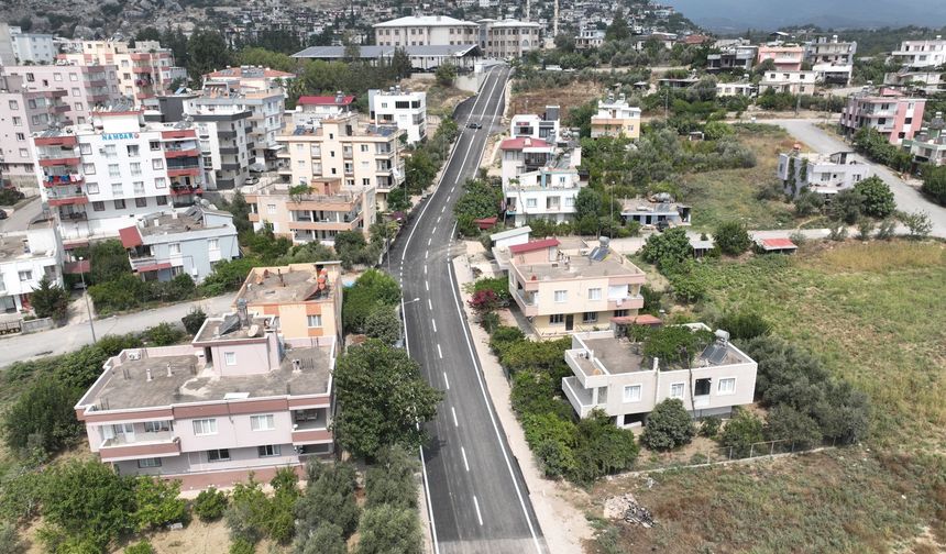 Adana Karaisalı’da O Caddenin Yolu Sil Baştan Yenilendi