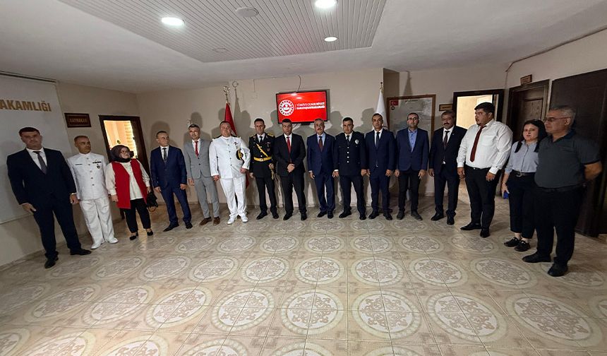 Milli Birlik ve Coşku Bir Arada! Karataş’ta 30 Ağustos Bayramlaşma Töreni