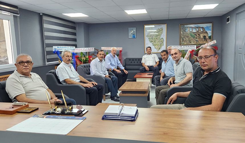 Saimbeyli’de Kaymakam Aydın’a Muhtarlardan “Hayırlı Olsun” Çıkarması