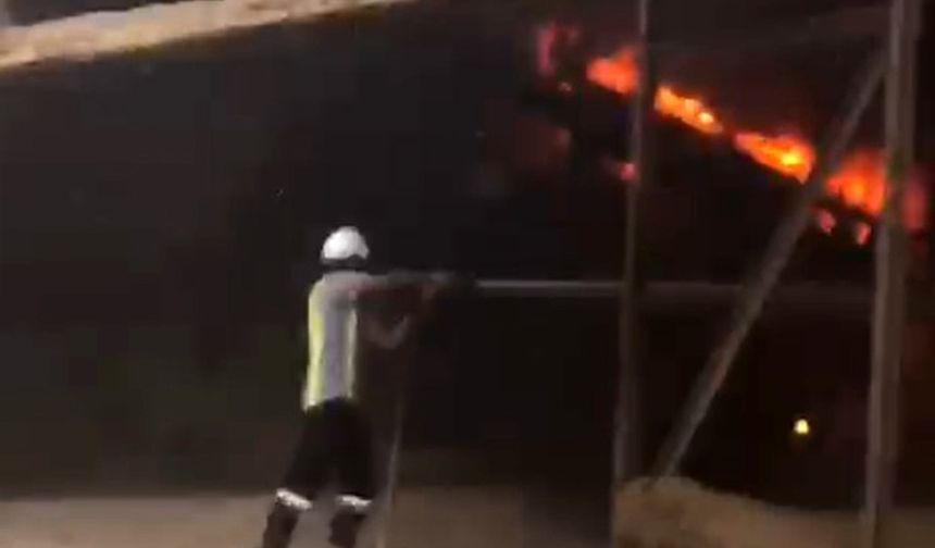 Adana Yüreğir’de Yangın Paniği: İtfaiye Ekipleri Hızlı Müdahale Etti
