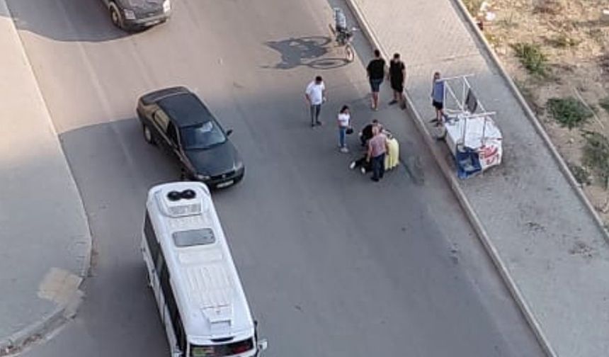 Adana’da Okulun İlk Günü Öğrenciye Dolmuş Çarptı