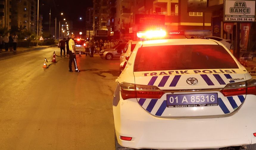 Adana’da Oto Galeriyi Taradılar: Camlar ve Araçlar Delik Deşik Oldu