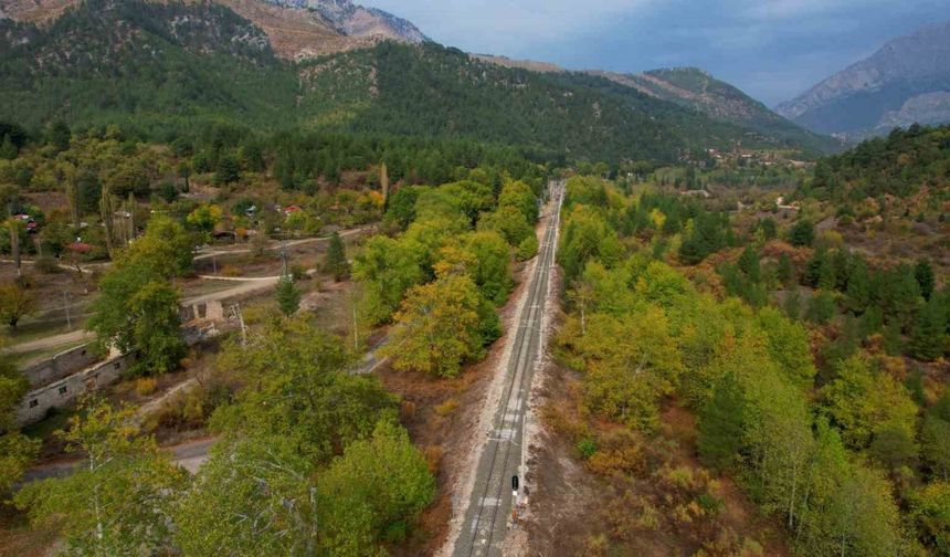 Belemedik Tabiat Parkı Sonbaharda Adeta Renk Cümbüşüne Dönüşüyor!