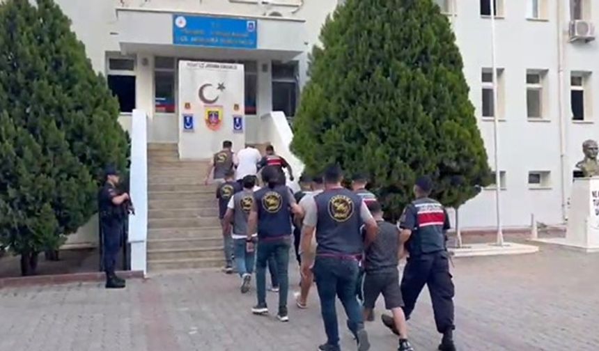 “FETÖ İle Bağlantın Var” Diyerek Korkuttular: Adana’da 5 Dolandırıcıya Operasyon