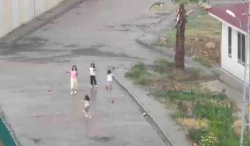 Kırsalda Yağmur, Çocuklara Unutulmaz Bir Gün Getirdi