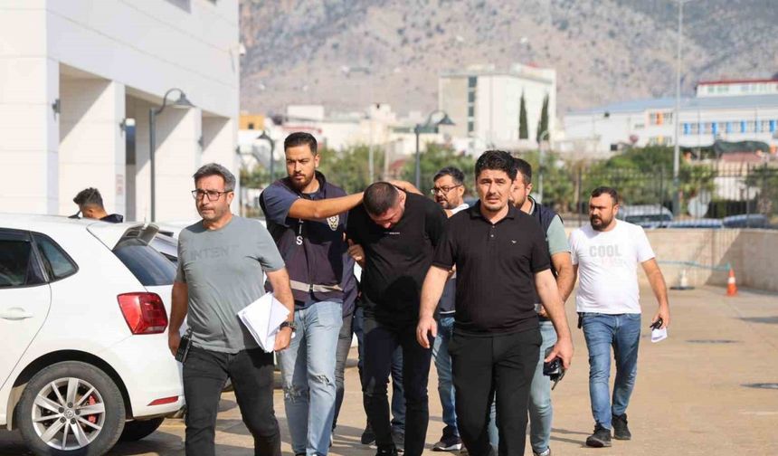 Kozan’da Galeriyi Kurşunlayan Şüpheliler Cezaevinde