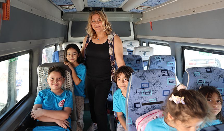 Kozan’ın “Songül Ablası” Öğrencilerin Kalbini Fethetti