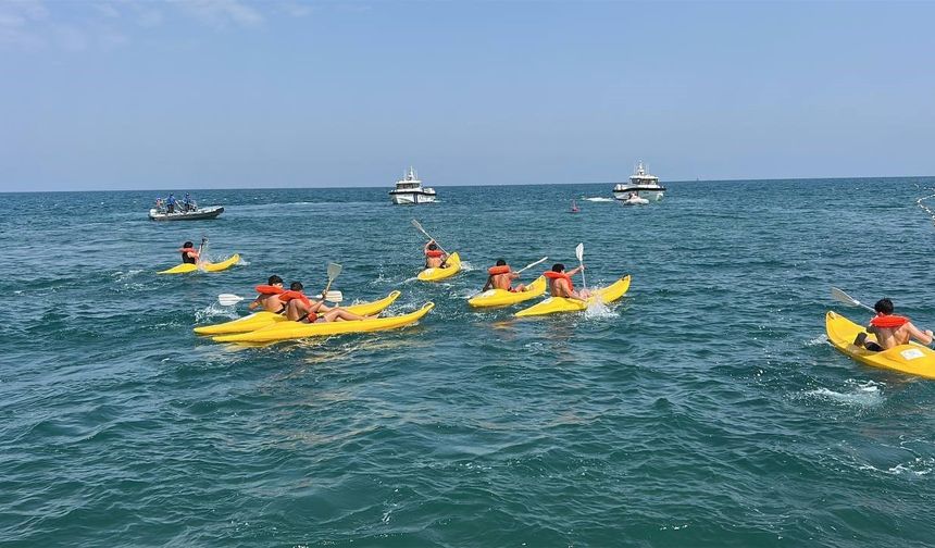 Öğrenciler Geri Dönüşüm Tekneleriyle Mücadele Etti