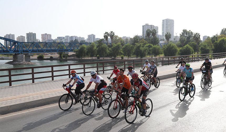 Yüreğir Belediyesi’nden 4 Ekim’e Özel Etkinlik! Pedallar Can Dostlar İçin Çevrildi