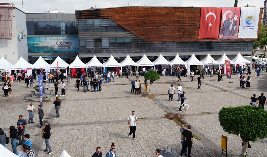 Çukurova’da İş Umudu! Kariyer Fuarına Yoğun İlgi
