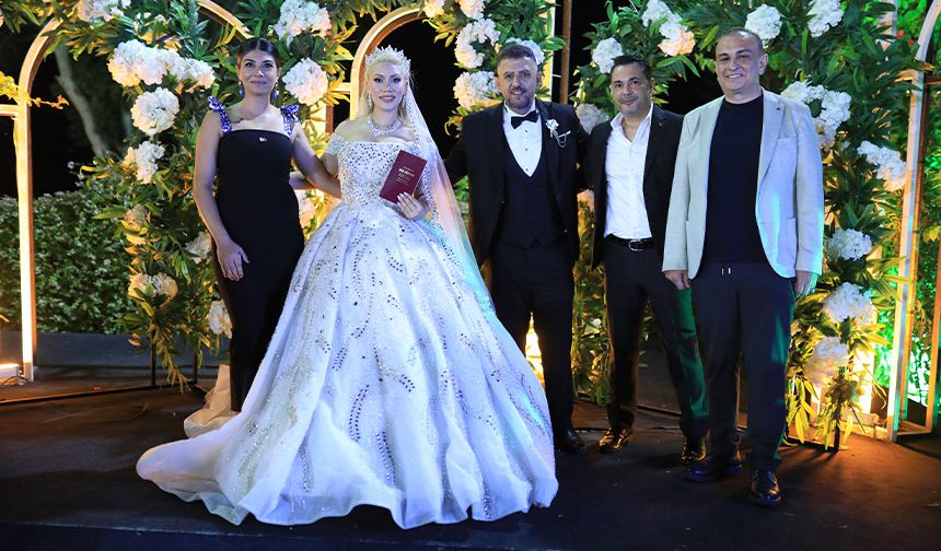 Murat Susar ve Damla Erdoğan Görkemli Bir Düğünle Dünyaevine Girdi