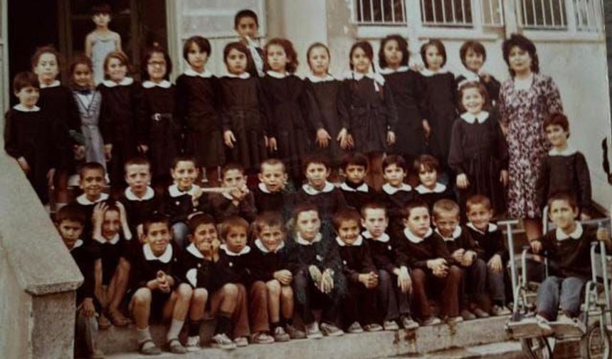 79 Yaşındaki Melahat Öğretmenin Öğrencileriyle Buluşması Yürekleri Dağladı!