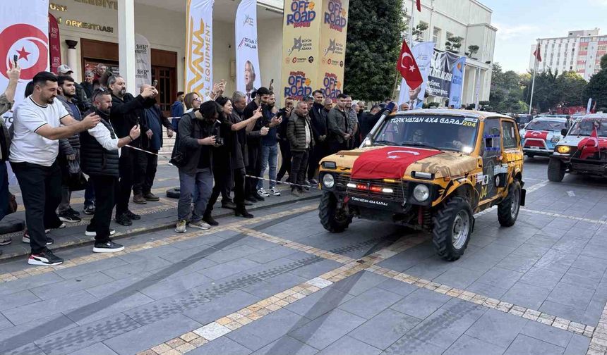 Adana’daki Off-Road Seremonisi Nefes Kesti! Binler Gösteriyi İzledi