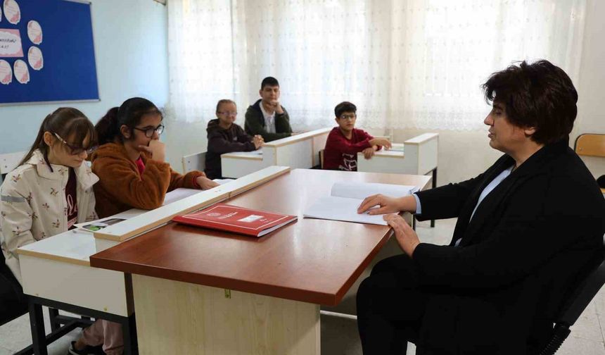 Görme Engelli Öğretmenin İlham Veren Hikâyesi