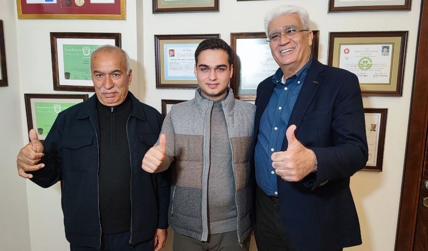 Doktorlar ‘Ölür’ Dedi, O Bugün Üniversiteye Hazırlanıyor!