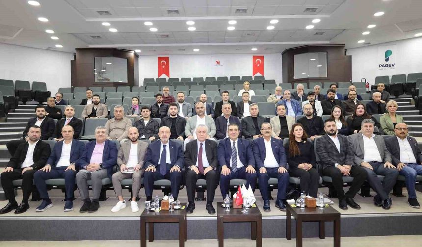 Zeki Kıvanç Uyardı: “Bu Dönüşüme Ayak Uydurmazsak Dışarıda Kalırız”