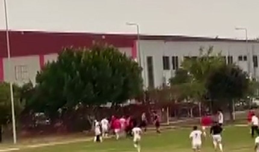 Adana’da Futbol Maçı Skandala Döndü!
