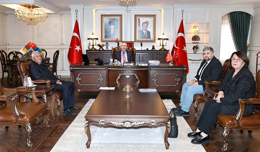 Adana’nın Şanlı Kurtuluşu İçin Tarihi Adım! 5 Ocak Platformu’ndan Vali Köşger’e Özel Sunum