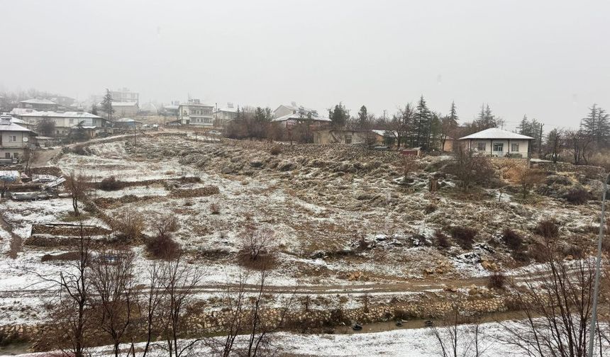 Adana’da Kış Kendini Gösterdi: 5 İlçede Kar Yağdı