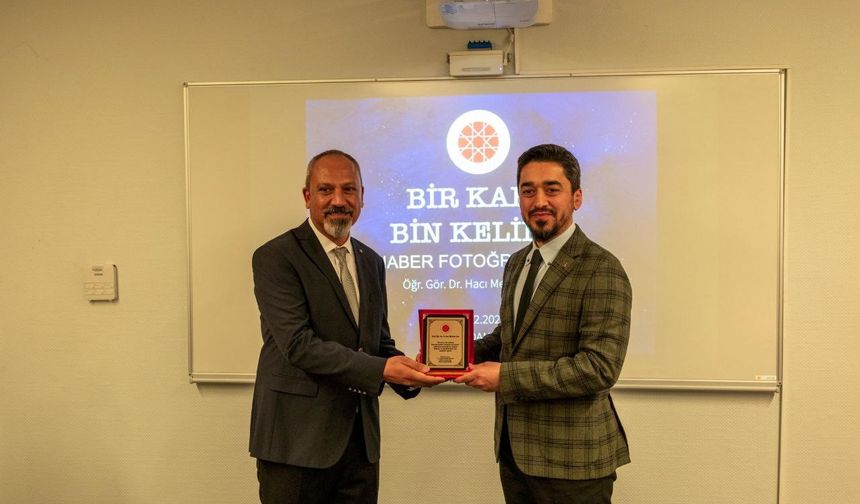 Bir Kare Bin Kelime! Adana’da Gazetecilere Haber Fotoğrafçılığı Dersi