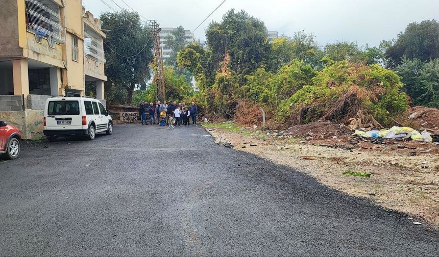 Adana’da Mahalle Ayakta: Yıllardır Açılmayan Yollar ve Atıl Park Alanı İsyan Ettirdi!