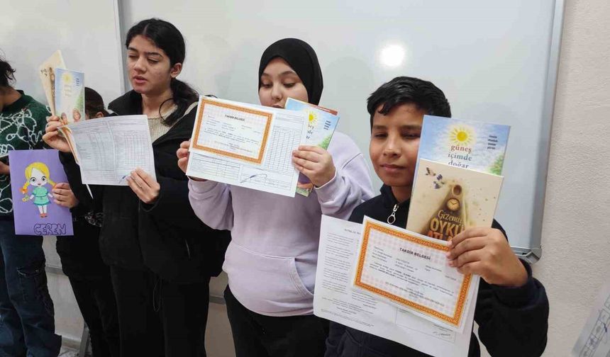 Braille Alfabesiyle Karne Sevinci: Adana’dan Duygulandıran Görüntüler