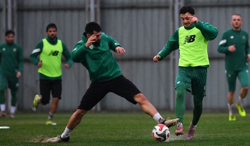 Bursaspor’da Adanaspor Mesaisi Tüm Hızıyla Sürüyor