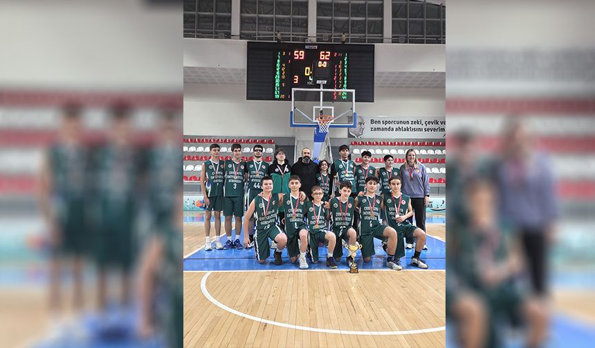 Çukurova Üniversitesi U-14’ten Büyük Başarı: Namağlup Şampiyon Oldular